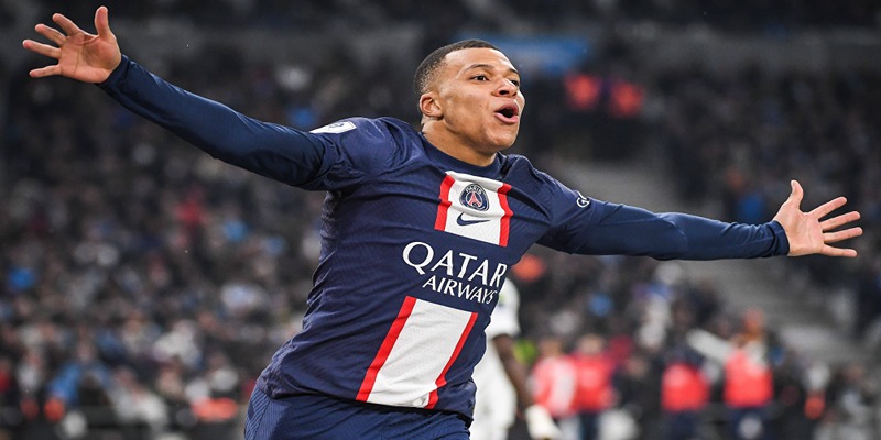 Kylian Mbappe - Chân sút phá lưới tuyển Pháp